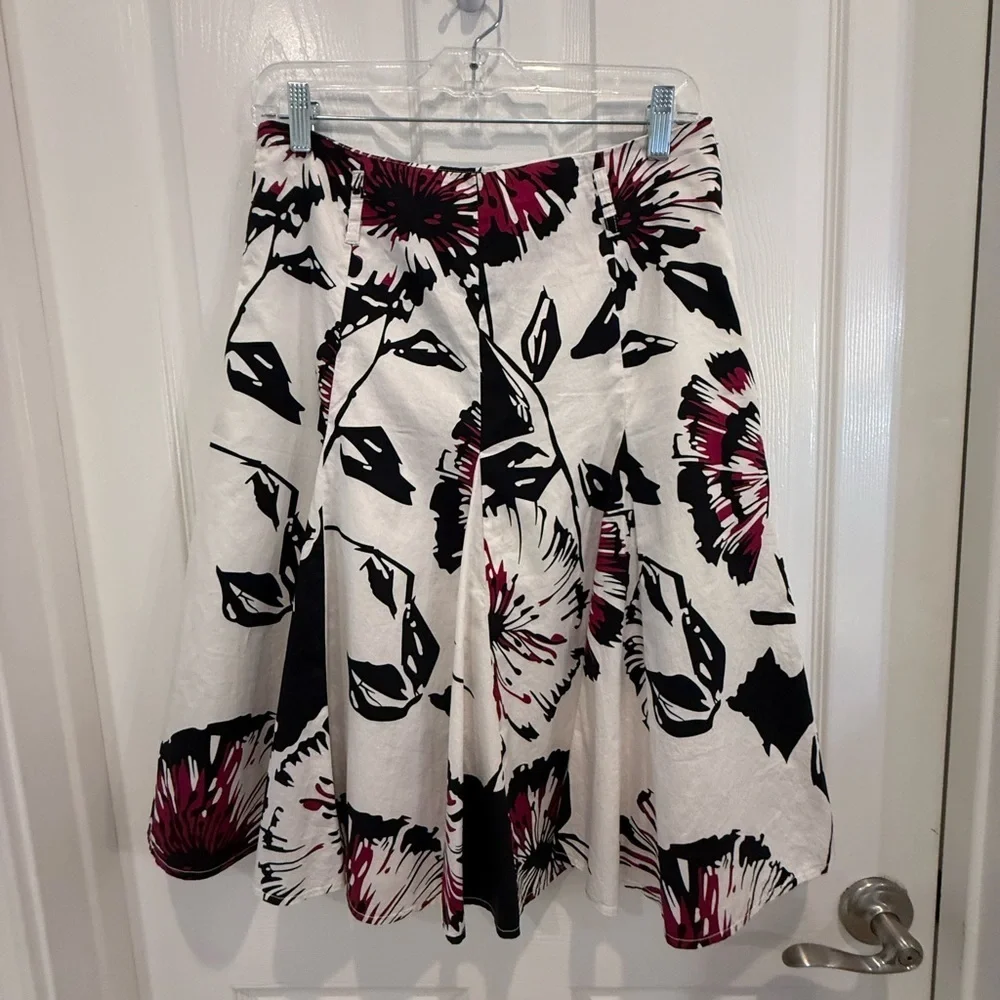 Martha B Floral A-Line Skirt - Black and White size 8